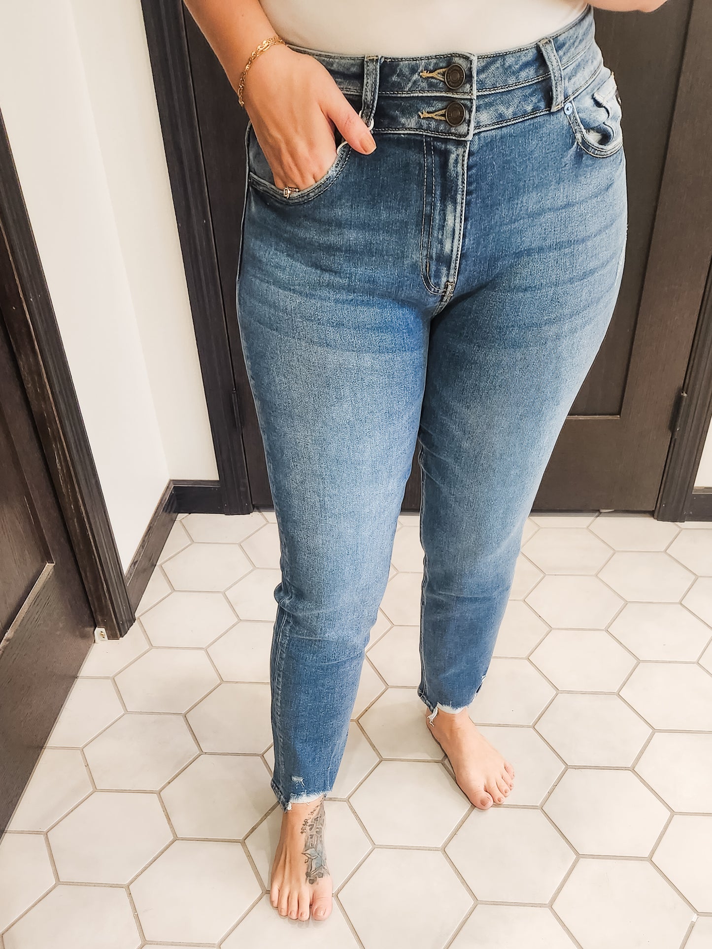 Kancan Slim Straight Jeans