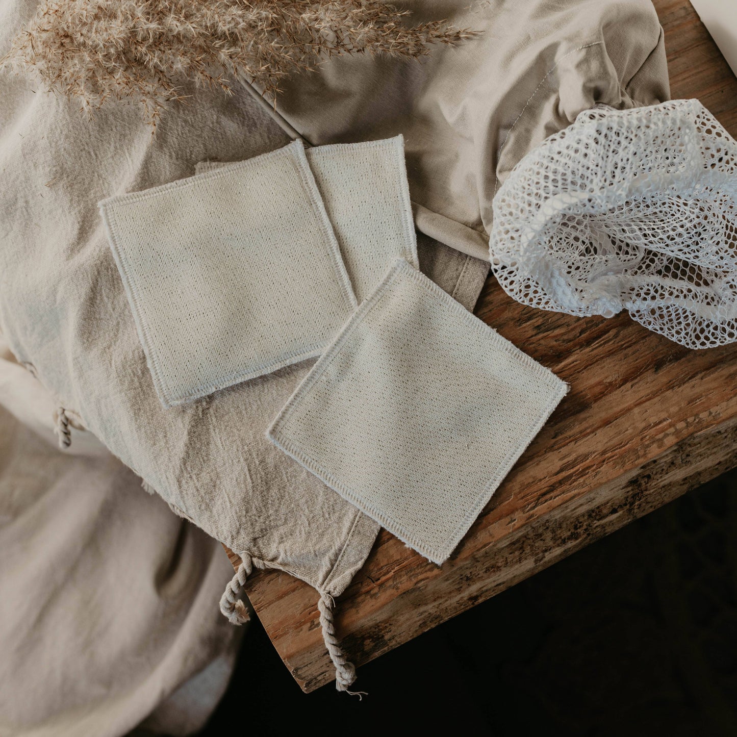 Washable makeup remover wipe | White
