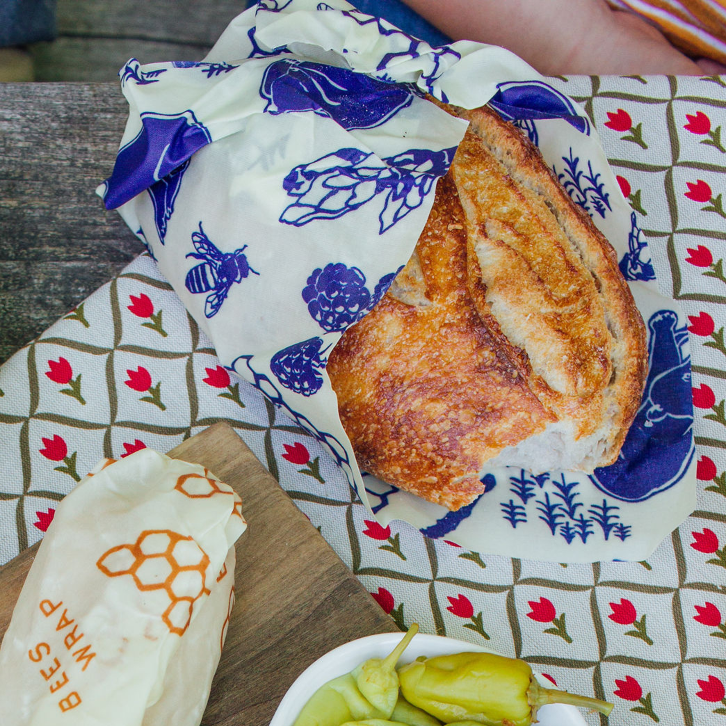 Bread Wrap - Bees & Bears Print